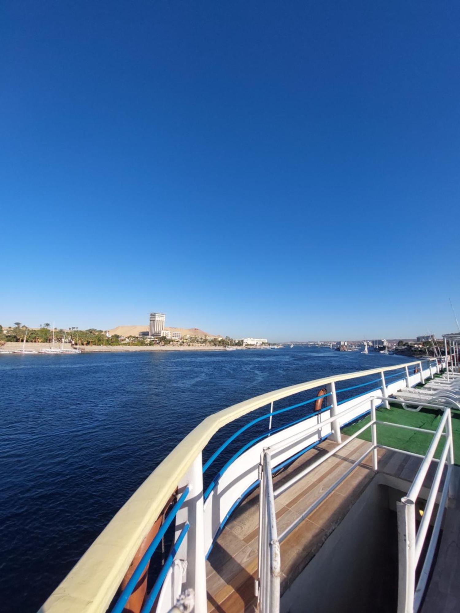 Upper Sky Tours 5 Stars Nile Cruises Sailing From Luxor To Aswan Every Saturday & Monday For 4 Nights - From Aswan Every Wednesday And Friday For Only 3 Nights With All Visits Εξωτερικό φωτογραφία