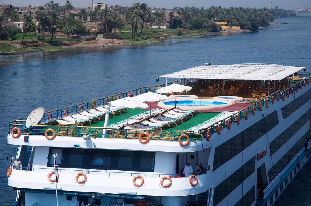 Upper Sky Tours 5 Stars Nile Cruises Sailing From Luxor To Aswan Every Saturday & Monday For 4 Nights - From Aswan Every Wednesday And Friday For Only 3 Nights With All Visits Εξωτερικό φωτογραφία